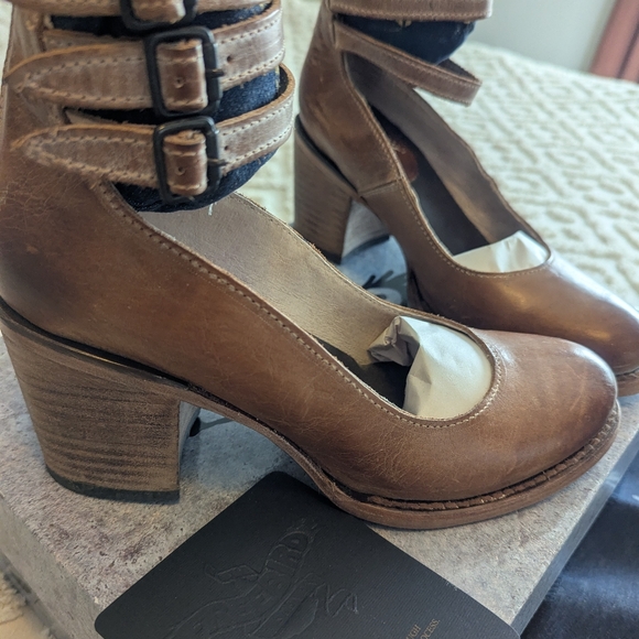 Freebird Randi Heels In Tan 8 - Picture 3 of 7